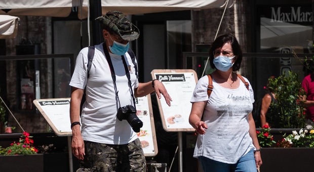 Coronavirus, boom di contagi in Veneto: 127 in un giorno. Marche-record: mai così tanti positivi da inizio maggio