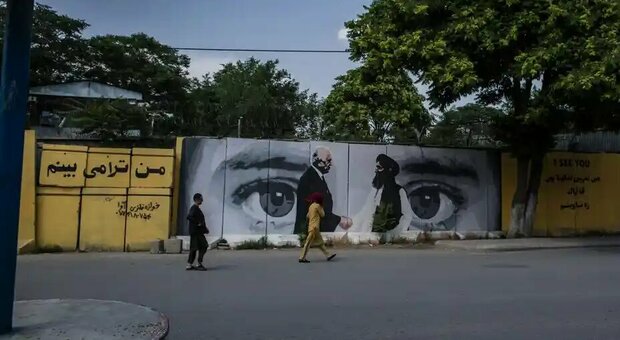 Afghanistan, il murale iconico cancellato dai talebani. Cosa significava e cosa c'è ora al suo posto