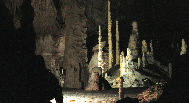 Il Consiglio delle Marche: «Grotte di Frasassi siano patrimonio Unesco»
