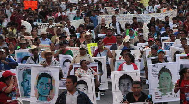 Messico, uccisi e bruciati 43 studenti scomparsi: tre narcos confessano