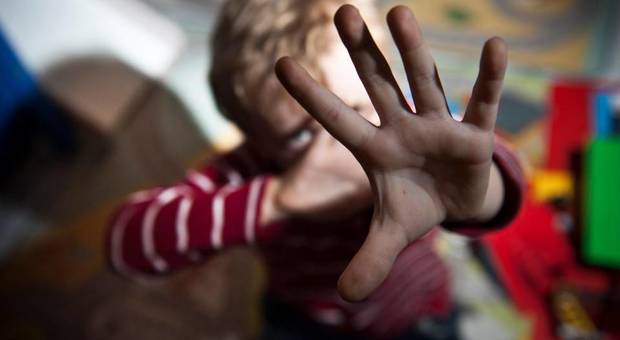 Accusati di abusi sessuali sui figli, assolti in appello dopo la perizia