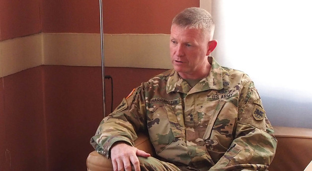 Messaggi a luci rosse alla moglie del soldato: generale Usa nei guai