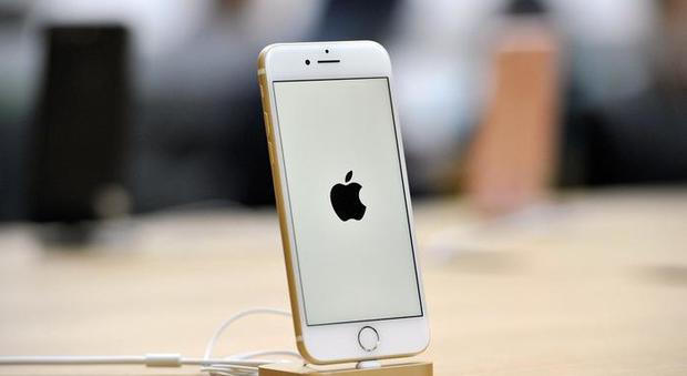 Apple "rottama" le impronte digitali: novità per iPhone 8