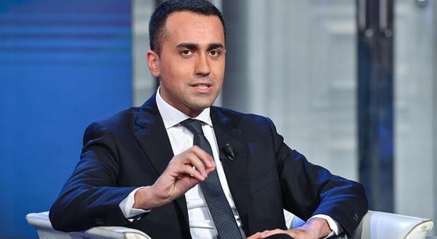 Alitalia, Di Maio: "Esecutivo ha le idee chiare. Piano di rilancio nel contratto di Governo"