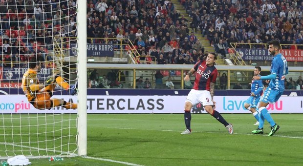 Bologna-Napoli 3-2. Santander regala vittoria e decimo posto a Mihajlovic