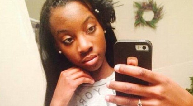 Litigano su Facebook e organizzano una rissa al parco: uccisa una ragazzina di 14 anni