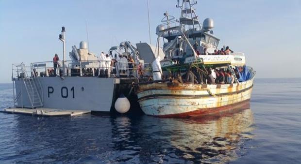 Migranti, due scafisti arrestati a Reggio Calabria dopo il naufragio in cui sono morte almeno 45 persone