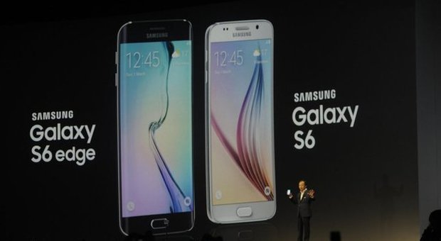 Samsung, doppia sfida a Apple: due Galaxy e pagamenti «mobile»