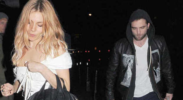 Robert Pattinson e Sienna Miller, la coppia che non ti aspeti a Londra