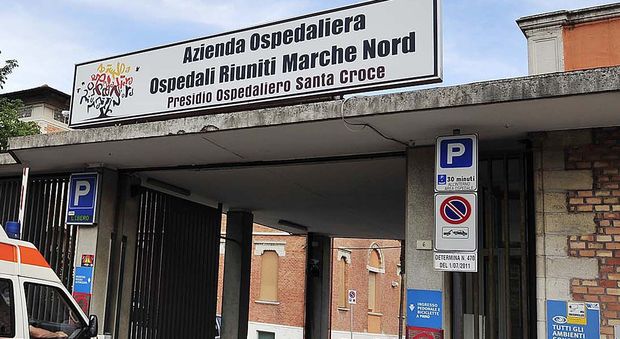 Fano senza chirurgo: corsa in auto per portare a Pesaro il figlio con l'appendicite