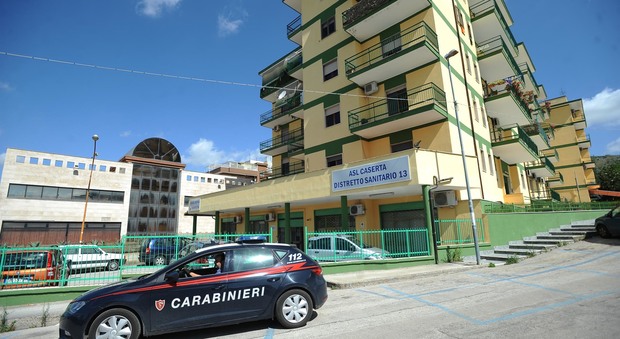 «Furbetti del cartellino»: alla Asl nuove perquisizioni dei carabinieri