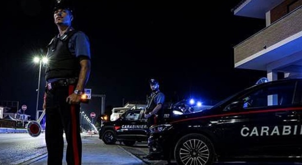 Controlli dei carabinieri di notte