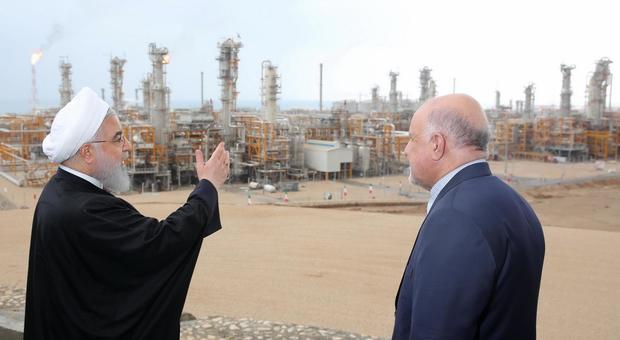 Petrolio, Trump blocca le importazioni dall'Iran: vola il prezzo del barile