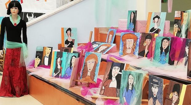 L'arte a scuola: gli alunni dipingono i capolavori tra Caravaggio e Klimt