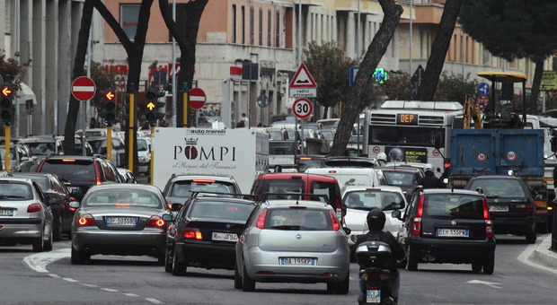 Roma, manto stradale e segnaletica: al via i lavori su Via Appia Nuova