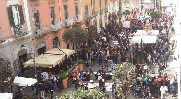 In piazza contro le mafie, Salerno invasa dal corteo di studenti e associazioni