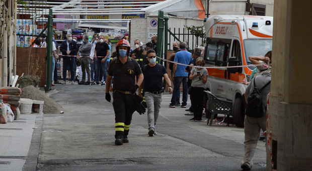 Napoli, edificio a rischio crollo a Fuorigrotta: sgomberate 20 famiglie