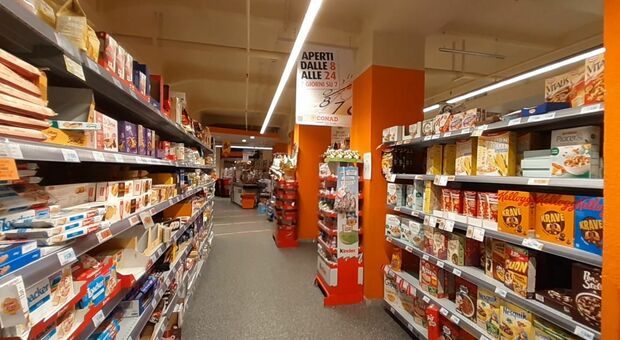 Supermercato chiuso per cinque giorni: norme anti-Covid non ripettate