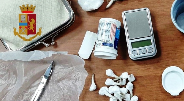 Spaccio di droga a Sant’Antimo, arrestato 36enne: in cucina 19 dosi di cocaina