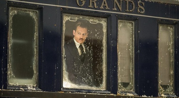 Kenneth Branagh in una scena di Assassinio sull'Orient Express