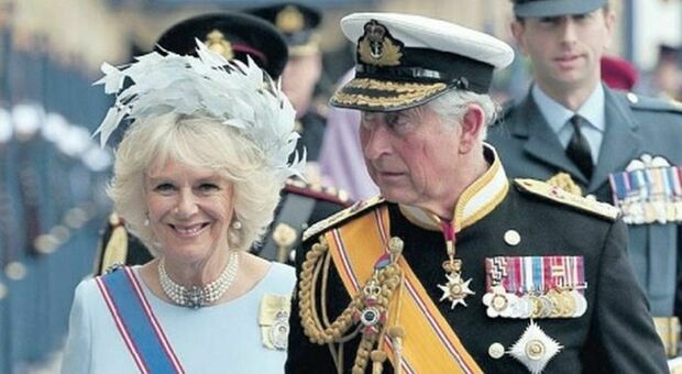Incoronazione Re Carlo, svolta nel rito: a giurare fedeltà al monarca non solo i nobili ma tutti gli inglesi