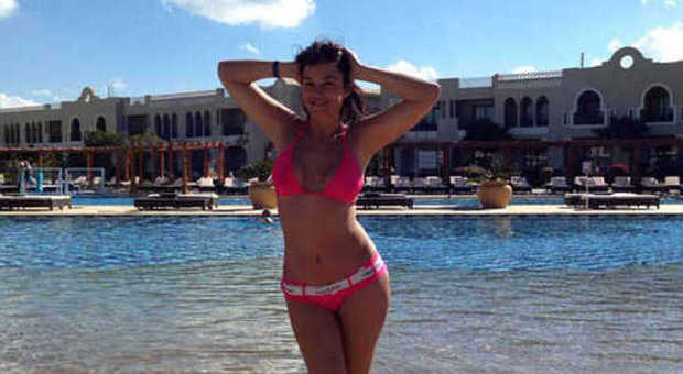 Sara Tommasi, sexy bikini a Sharm El Sheik: «Operazione riconquista Bambolotto»