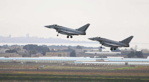 Aereo perde contatto radio, decollo immediato per 2 Eurofighter dell'Aeronautica: cosa è successo