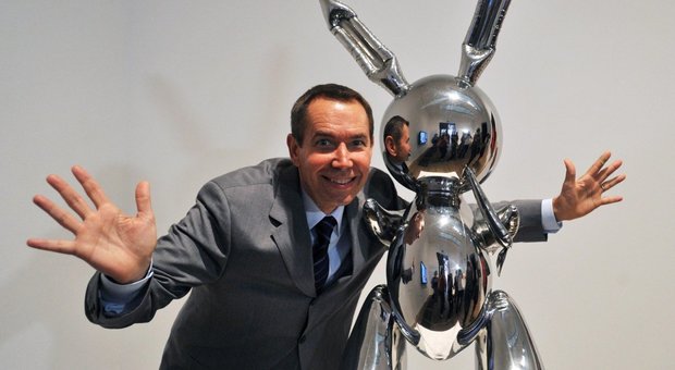 Koons batte Hockney, artista vivente più pagato: Coniglio battuto a 91,1 milioni da Christie's