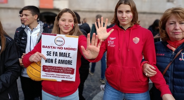 Lo sport romano scende in piazza contro la violenza sulle donne