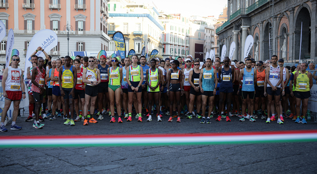 La Neapolis Marathon a piazza Plebiscito