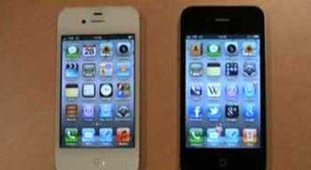 iPhone 4 e iPhone 4S, ecco le differenze Guarda il video-confronto tra i due modelli