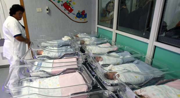 Italia, continuano a crollare le nascite: 140mila neonati in meno rispetto a dieci anni fa