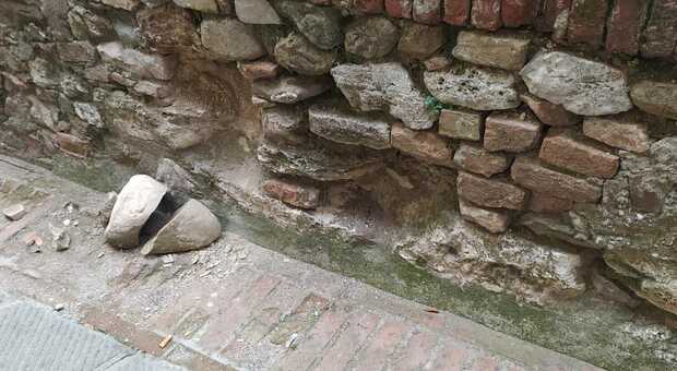 Perugia e la droga take away che fa cadere i muri del centro storico