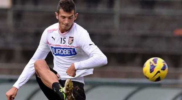 Il difensore serbo Milan Milanovic, 24 anni, in azione con il Palermo