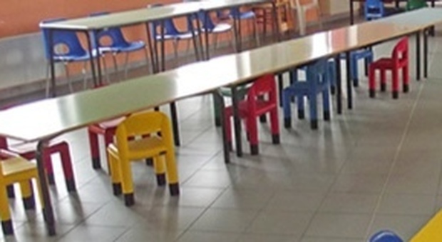 Si stacca plafoniera nella scuola dell'infanzia: bimba ferita in Irpinia