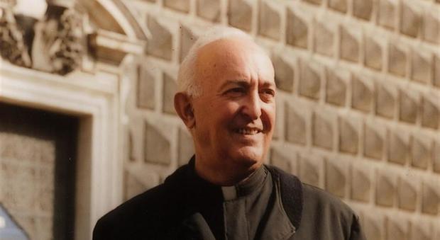 Morto padre Rastrelli, il gesuita di Napoli che dichiarò guerra ai cravattari