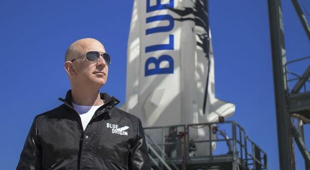 Jeff Bezos, sconto di 2 miliardi alla NASA per ottenere contratto missioni lunari
