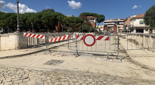 Alluvione, Olivetti alla Regione: «Ponte Garibaldi, non si può aspettare. Serve subito un passaggio provvisorio». Acquaroli ai sindaci: «Piano d’azione straordinario»