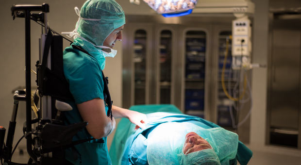 L’ortopedico Marco Maria Dolfin: «Faccio il chirurgo e sfido la paralisi»
