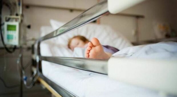 Crisi respiratoria causa covid: bimbo di 7 anni morto in ospedale