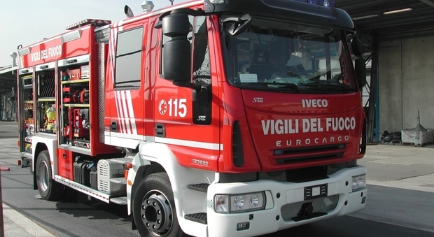 Roma, esplode bombola del gas, a fuoco centro sportivo: custode e la fidanzata intrappolati tra le fiamme