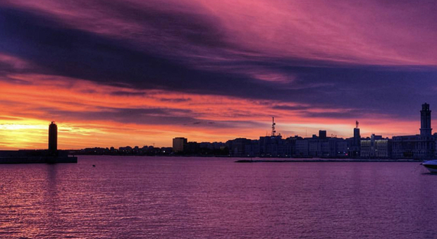 Il cielo di Bari si colora a San Nicola: le foto spettacolari da Instagram