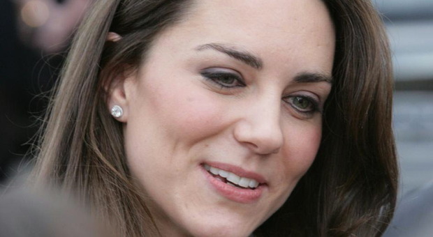 Kate Middleton ricicla un vecchio vestito di Emilia Wickstead per la prima apparizione a Buckingham Palace dopo il lockdown