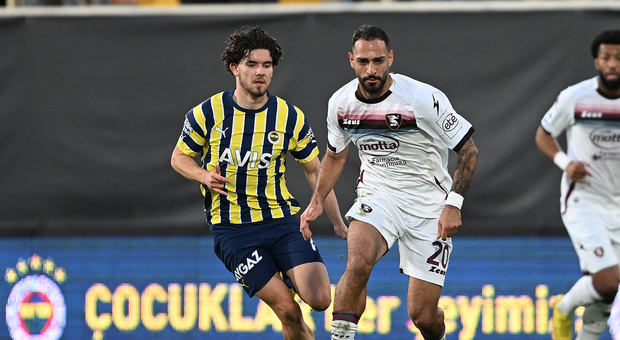 Fenerbahçe-Salernitana 3-0 e infortunio a Maggiore