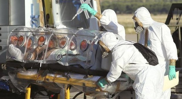 Ebola, peggiora il medico ricoverato a Roma: "Accusa forti disturbi gastrointestinali"