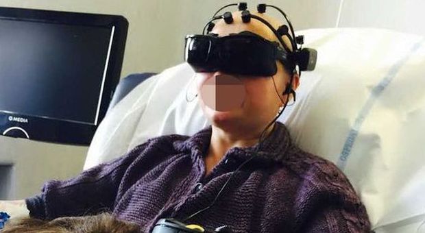 Napoli, la realtà virtuale contro lo stress della chemioterapia