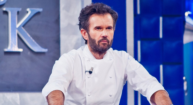 Carlo Cracco chef in tv: "Faccio un po' il figo e un po' il burbero. Altrimenti non sopravvivi"