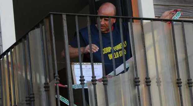 Il sequestro dei balconi (Foto Renato Vitturini)