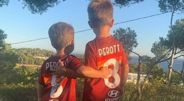 Roma, Kluivert in prestito al Lipsia. Perotti al Fenerbahce saluta i tifosi su Instagram