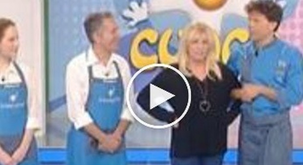 Antonella Clerici Malore In Diretta Ecco Cosa è Successo Video